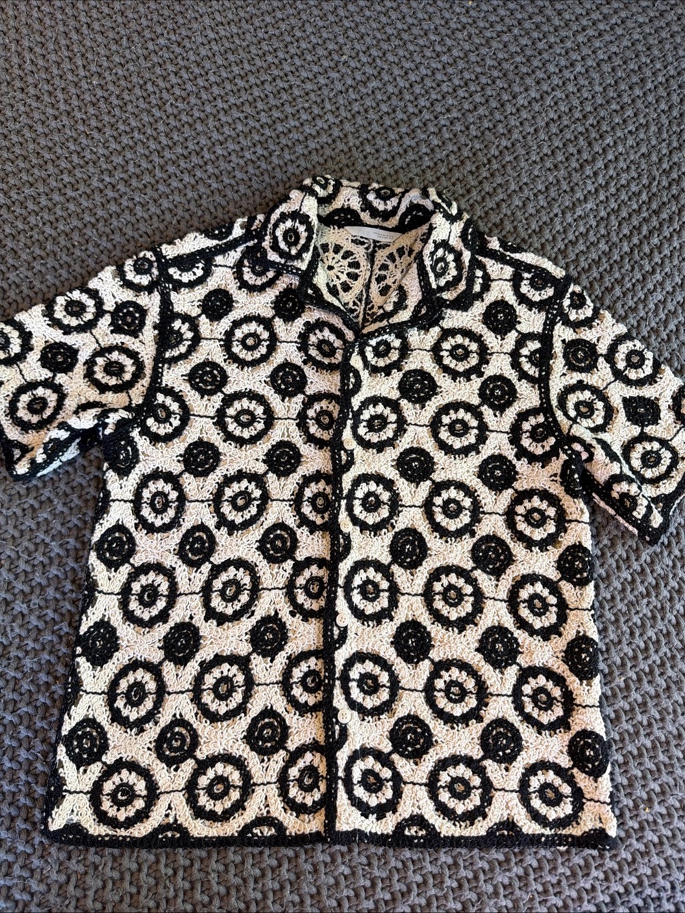ZARA Vintage Black & Cream Crochet Short Sleeve Button Up Camp Shirt Men Size S